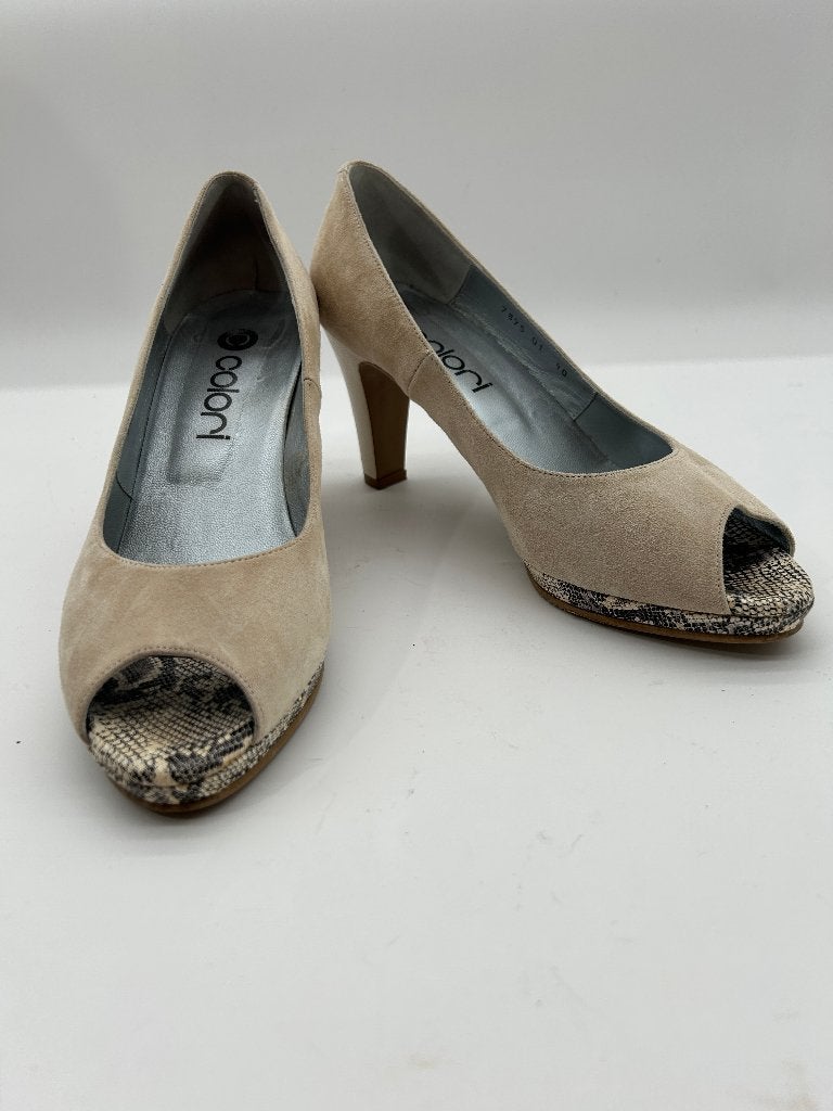 Colori, maat 40 pumps in crème kleur met slangenprint, Verzenden, Beige, Zo goed als nieuw, Schoenen met hoge hakken
