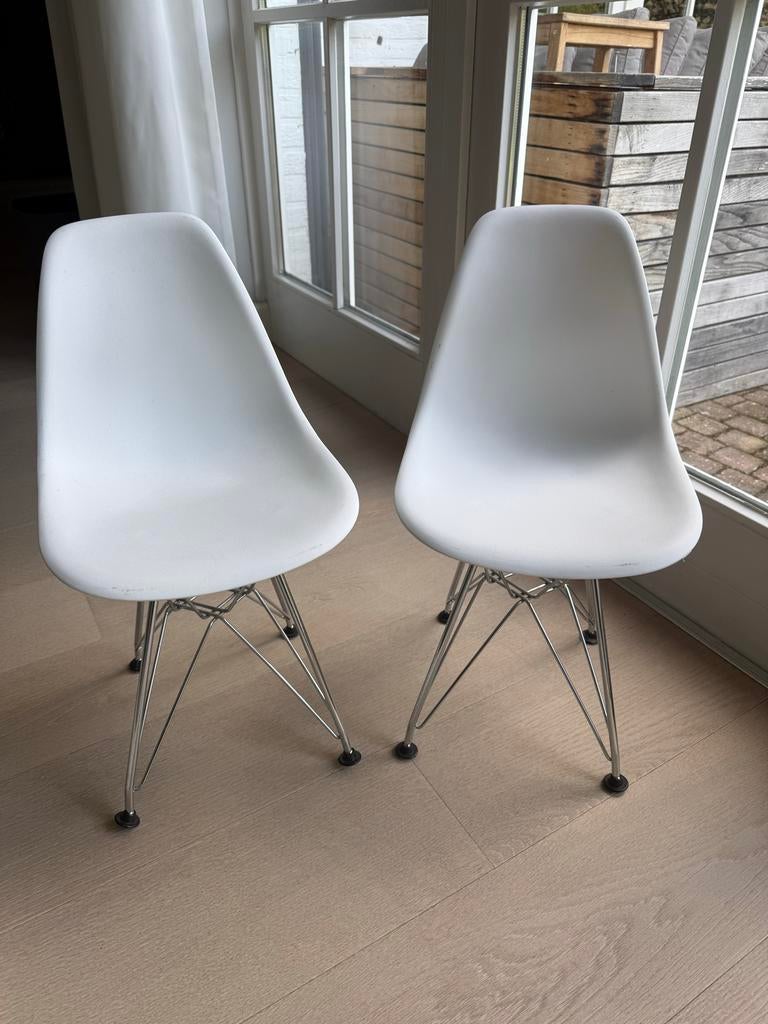 2 witte look alike Vitra Eames DSR kinderstoeltjes, Kunststof, Twee, Wit, Ophalen of Verzenden