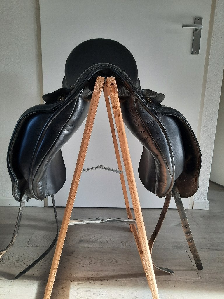 Dressuurzadel van Equus, Ophalen, Gebruikt, Dressuur