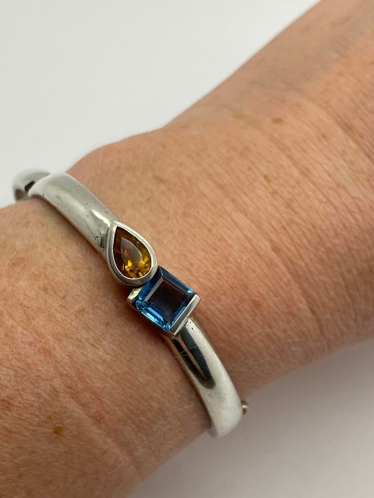 D722 Prachtige zilveren armband gekleurde stenen, Ophalen of Verzenden, Zilver, Armband