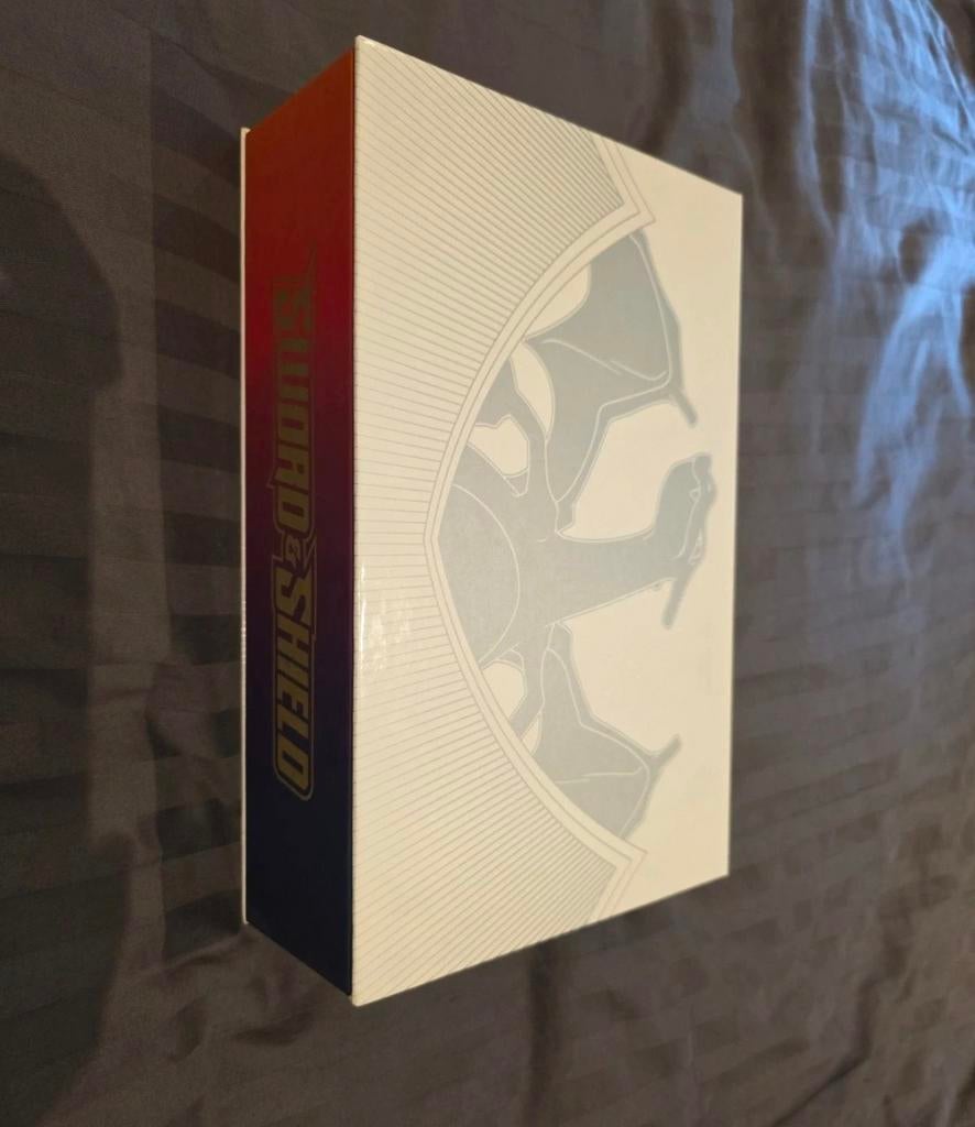 Pokemon Sword And Shield Ultra Premium Collection Empty Box, Ophalen of Verzenden, Zo goed als nieuw, Overige typen