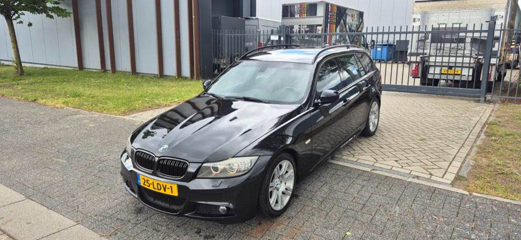 BMW 3-Serie 2.0 318i M-sport Touring 2010 Youngtimer, Auto's, BMW, Achterwielaandrijving, Zwart, Origineel Nederlands, Handgeschakeld