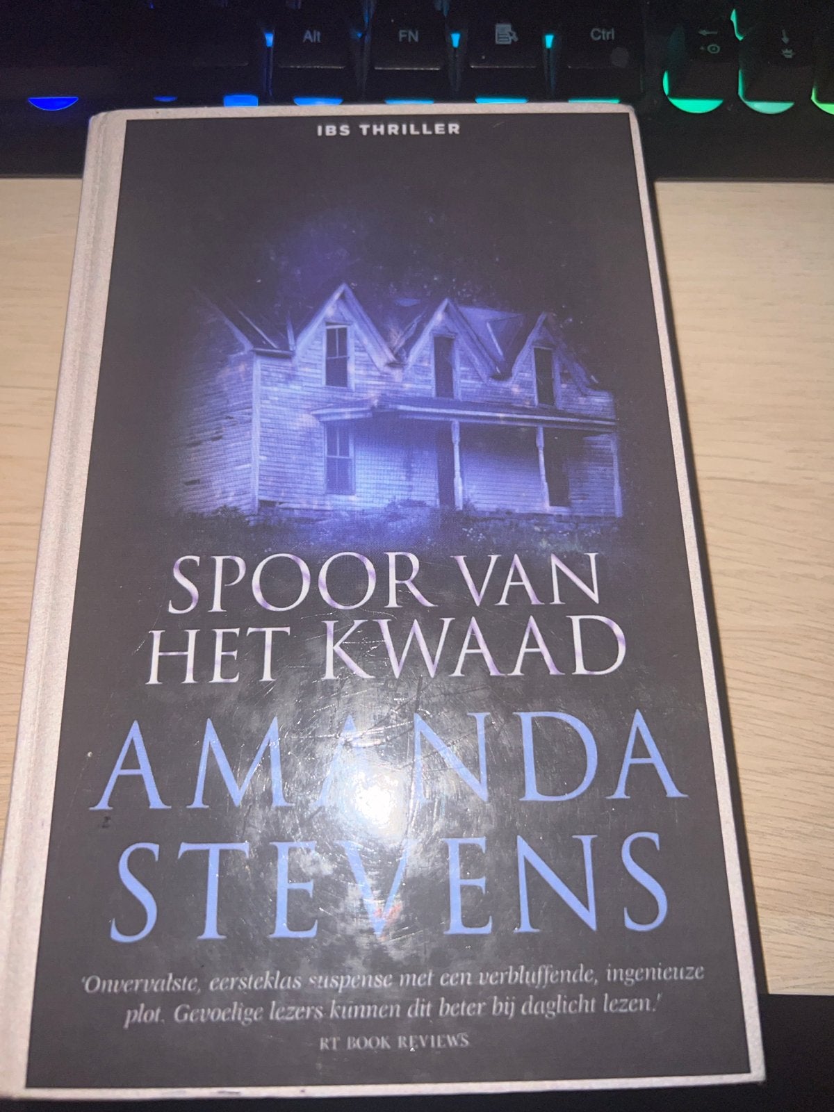 Spoor van het Kwaad - Amanda Stevens (IBS Thriller), Boeken, Verzenden, Gelezen