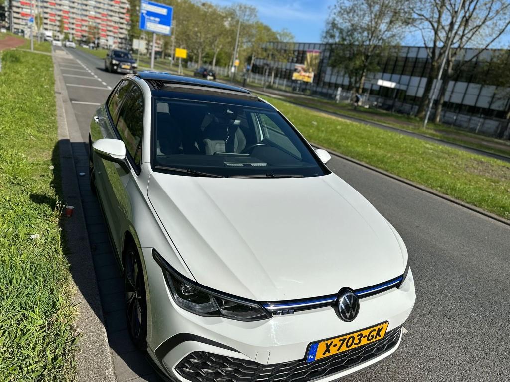 Volkswagen Golf 1.4 Ehybrid 204pk DSG 2021 Wit, Auto's, Alcantara, Wit, Plug-in hybride, 1395 cc