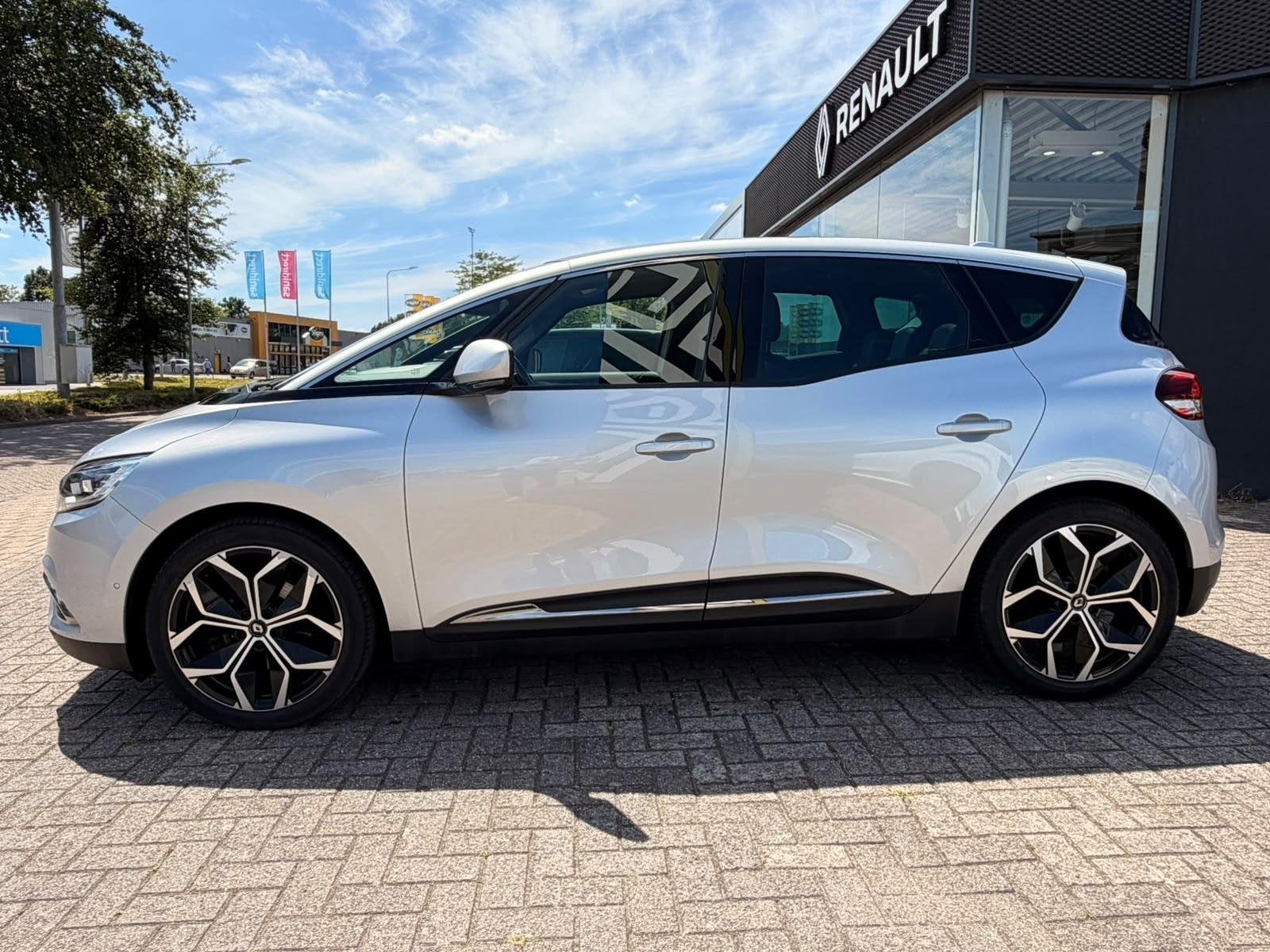 Renault Scénic TCe 140 Techno | Automaat | Dodehoek detecti, Dealer onderhouden, Gebruikt, Euro 6, 4 cilinders