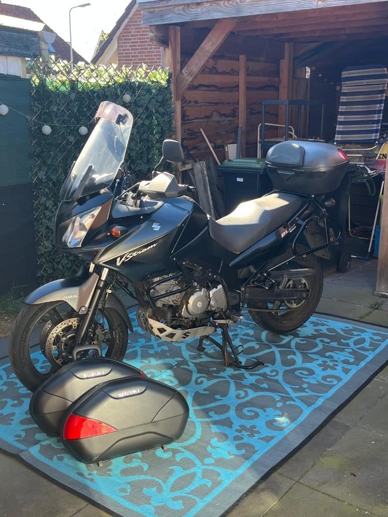 Suzuki DL650A "Black Rhino" in mooie originele staat, Motoren, Motoren | Suzuki, 2 cilinders, Occasion, Motorrijbewijs A, Particulier