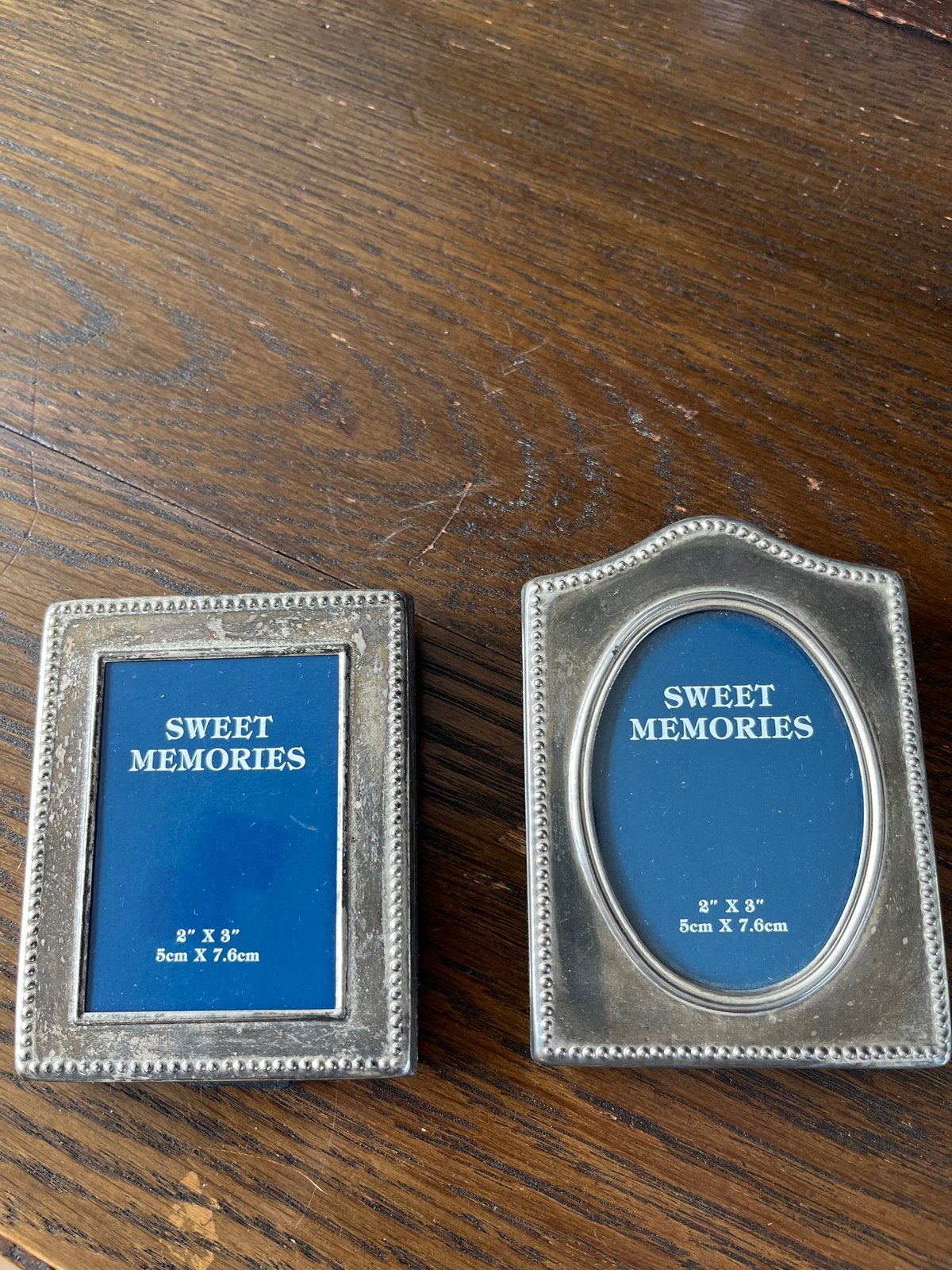 Twee verzilverde fotolijstjes 'Sweet Memories' - ongebruikt, Nieuw, Ophalen of Verzenden, Fotolijst, Met glas