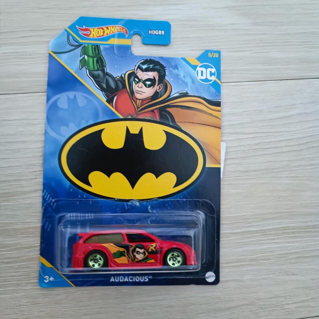Hot Wheels lange kaart Batman audacius rood, Ophalen of Verzenden, Nieuw, Auto
