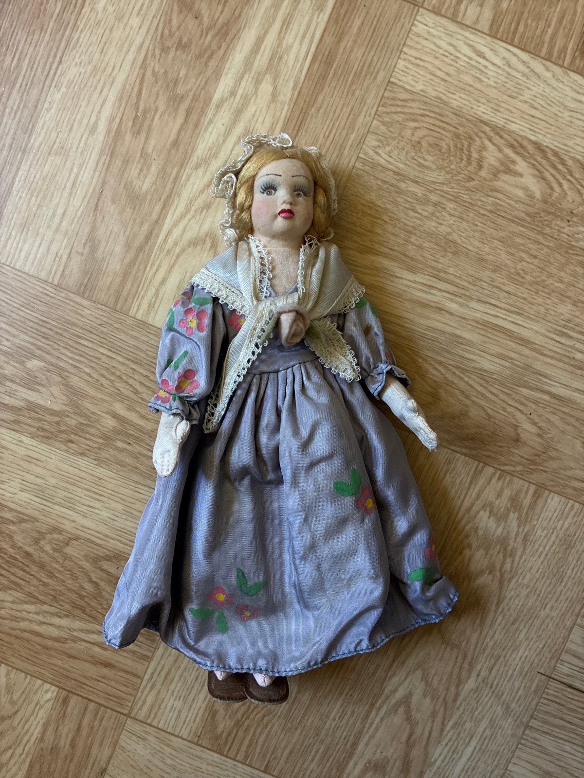 Antiek stoffen popje - circa 20 cm hoog, Verzamelen, Poppen, Zo goed als nieuw, Pop, Ophalen of Verzenden