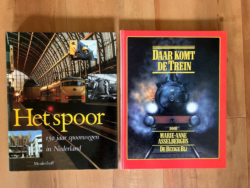2 prachtige boeken over de Nederlandse spoorwegen /de trein, Verzamelen, Ophalen of Verzenden, Zo goed als nieuw, Trein, Boek of Tijdschrift