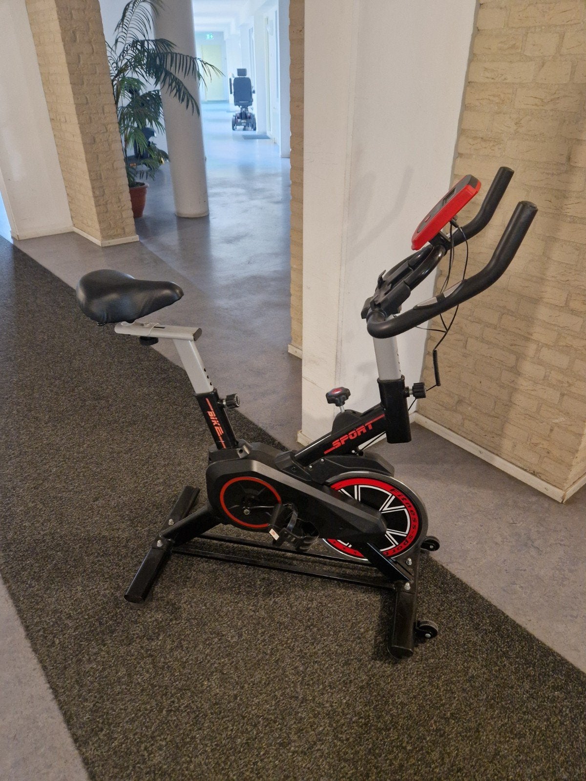 Spinningfiets - Sport Bike ,Hometrainer T.E.A.B, Ophalen, Spinningfiets, Zo goed als nieuw, Metaal