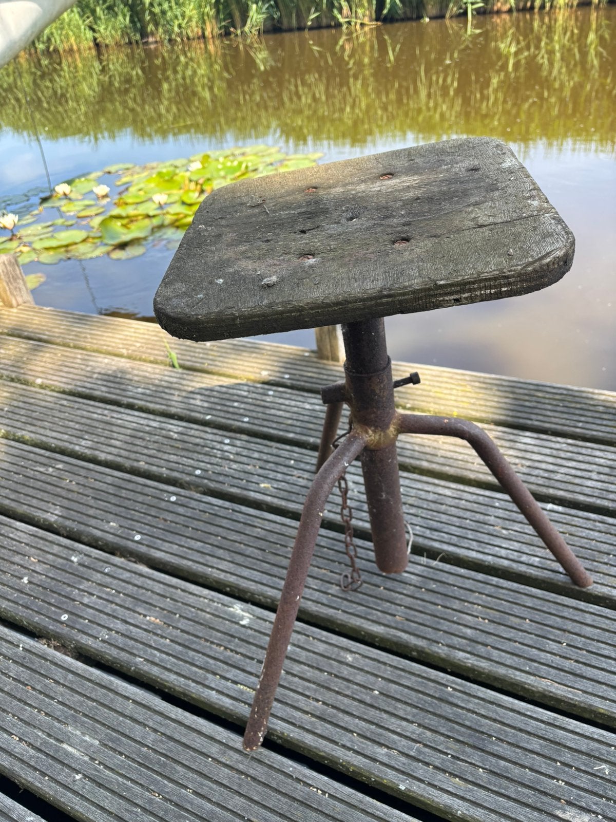 Oude industriele kruk, Ophalen, Gebruikt, IJzer