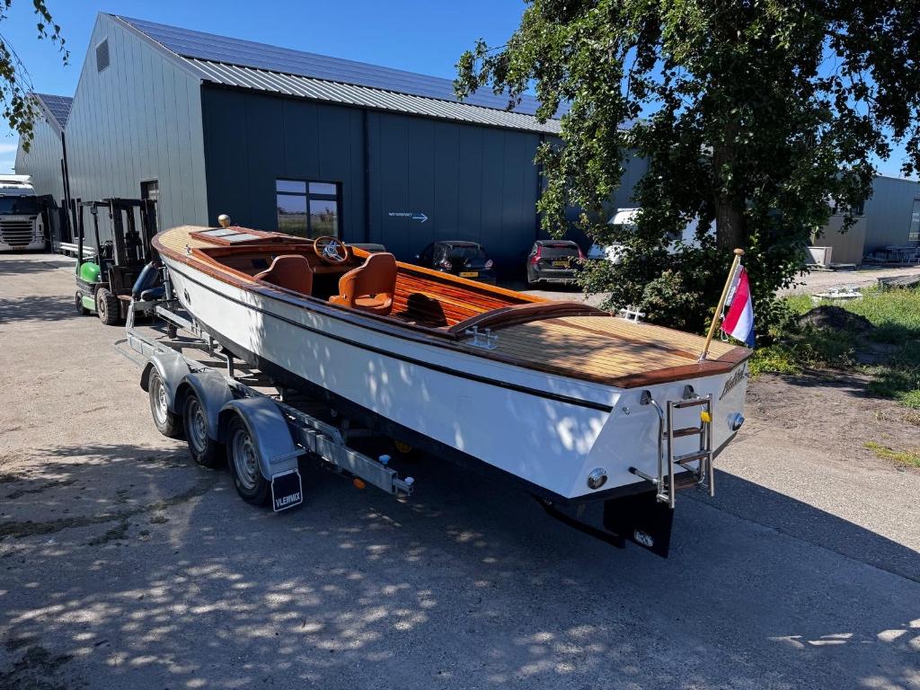 Stalen sloep 260 PK Mercruiser, Watersport en Boten, Sloepen, Ophalen, Staal, Binnenboordmotor, Zo goed als nieuw