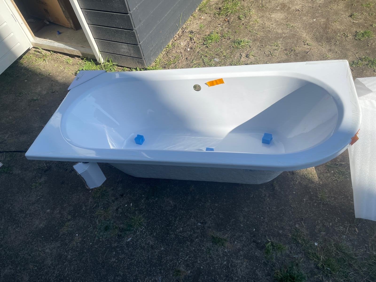 Nieuw Bad - Hoekmodel 150x75 cm, Ophalen, Nieuw, Bad