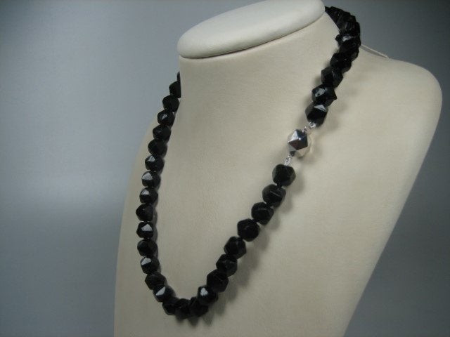 Gitten ketting met zilveren paston sluiting uit ca.1950, Sieraden, Tassen en Uiterlijk, Antieke sieraden, Verzenden, Zilver, Ketting