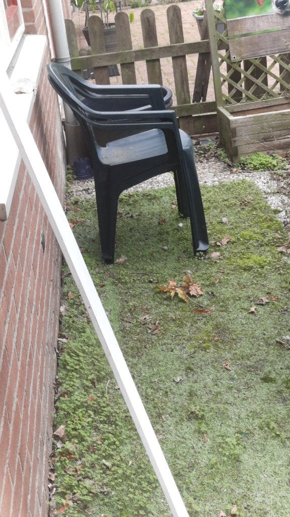 2 tuinstoelen, Ophalen, Gebruikt, Kunststof, Stapelbaar