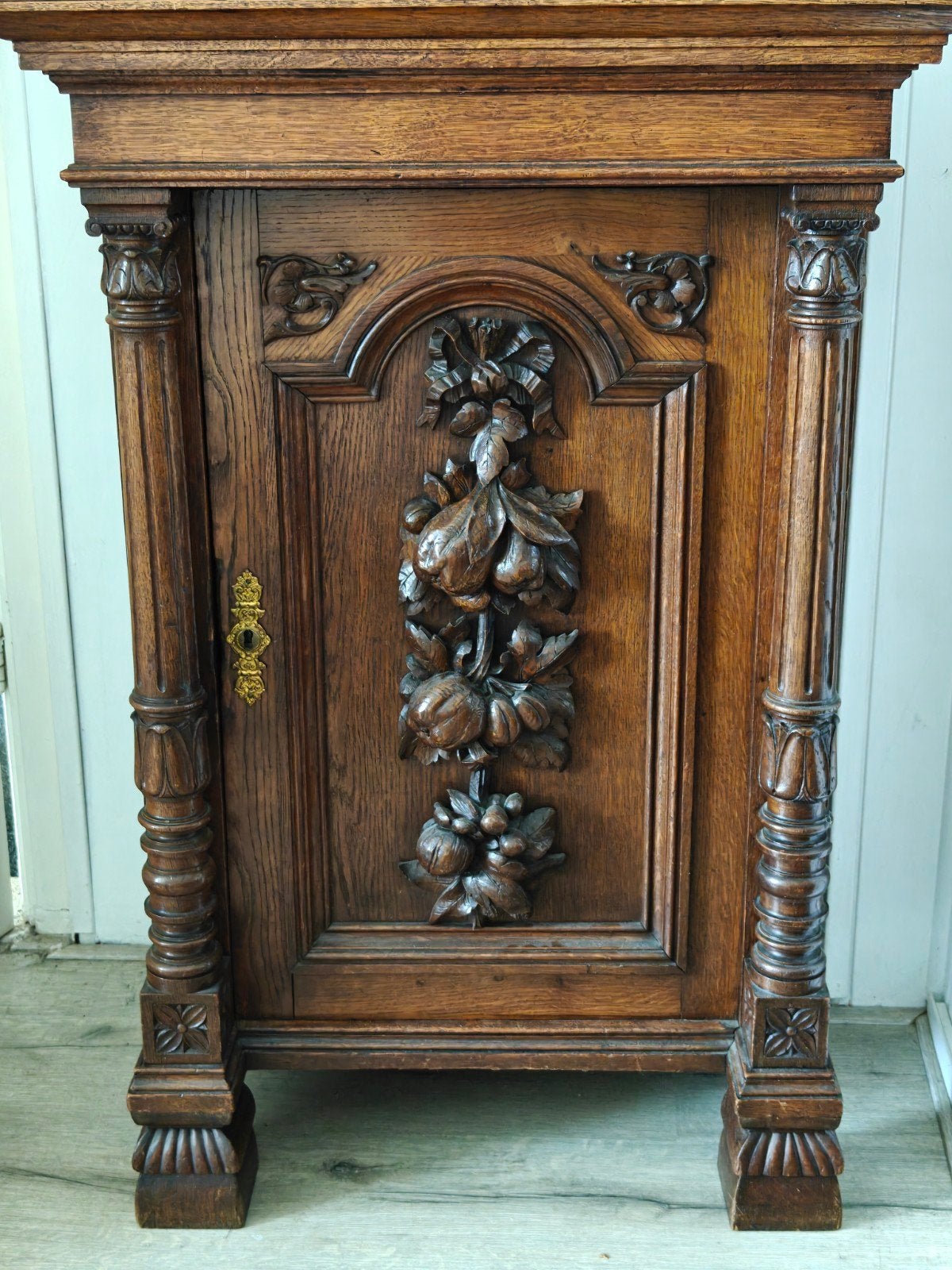 Mooie houten Engelse kast te koop, Ophalen