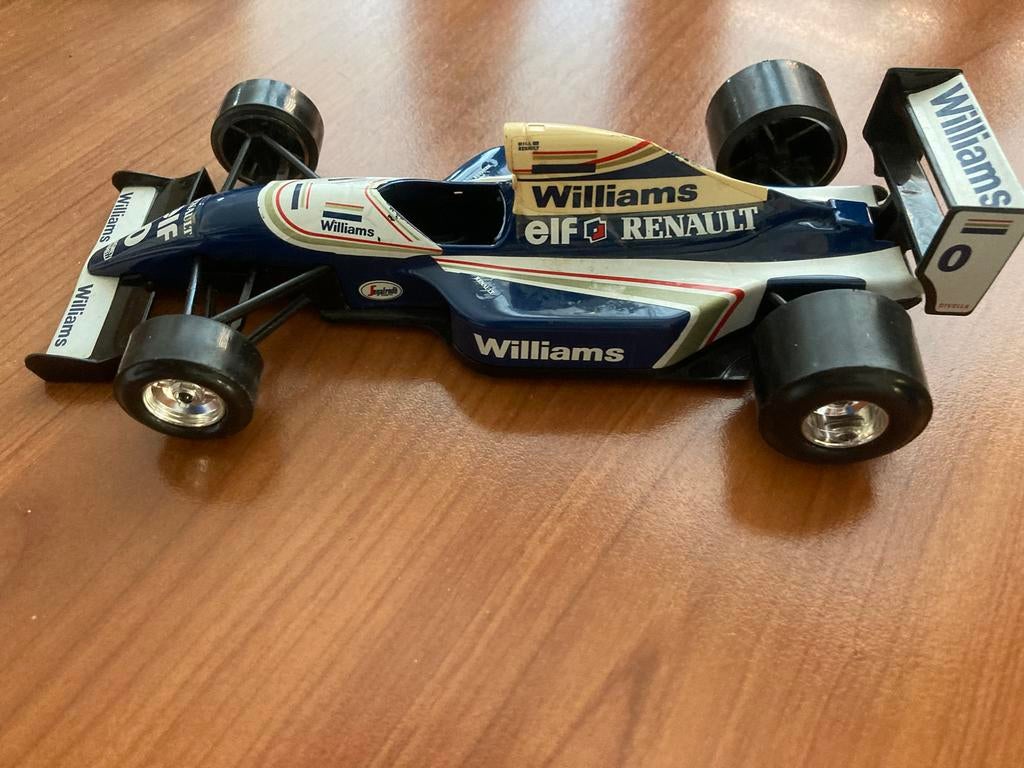 Wiilliams Renault F1 midel auto . Schaal 1/24,, Hobby en Vrije tijd, Modelbouw | Radiografisch | Auto's, Ophalen, Zo goed als nieuw