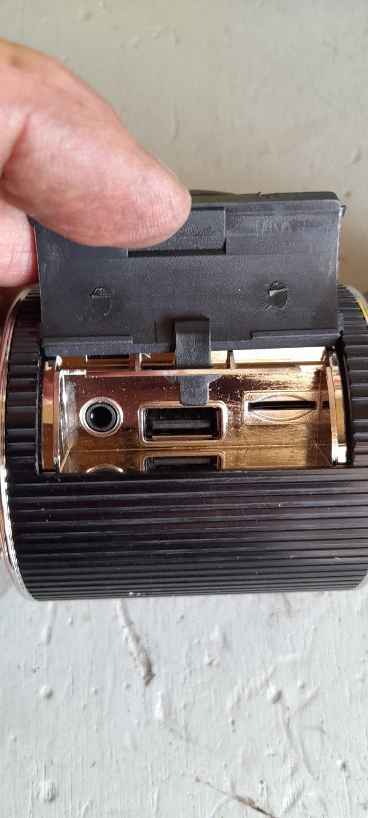 Radio met mp 3 speler voor op de motor, Motoren, Ophalen, Nieuw