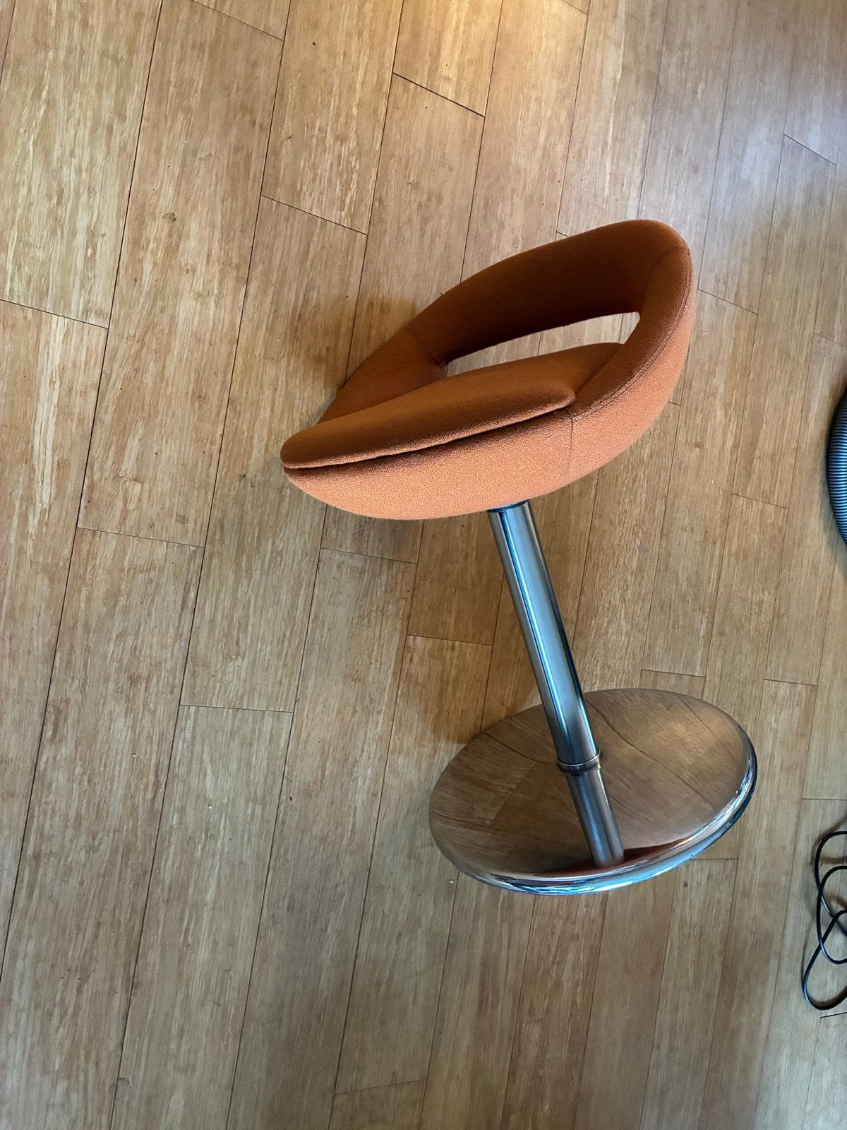 Johanson Design Kruk - Vintage Oranje Stoffen Zitting, Ophalen, Draaibaar, Gebruikt, 60 tot 90 cm