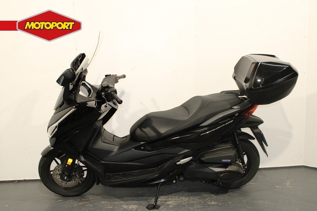 Honda NSS 350 Forza (bj 2025), Scooter, Bedrijf, Mc.benelux@honda-eu.com, Honda Motor Europe Ltd. Belgian Branch