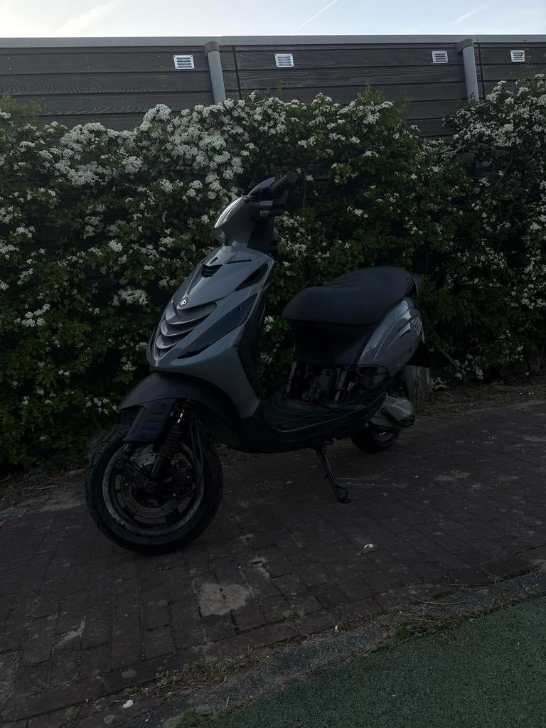 Piaggio Zip 70cc, Ophalen of Verzenden, Gebruikt, Benzine, Zip