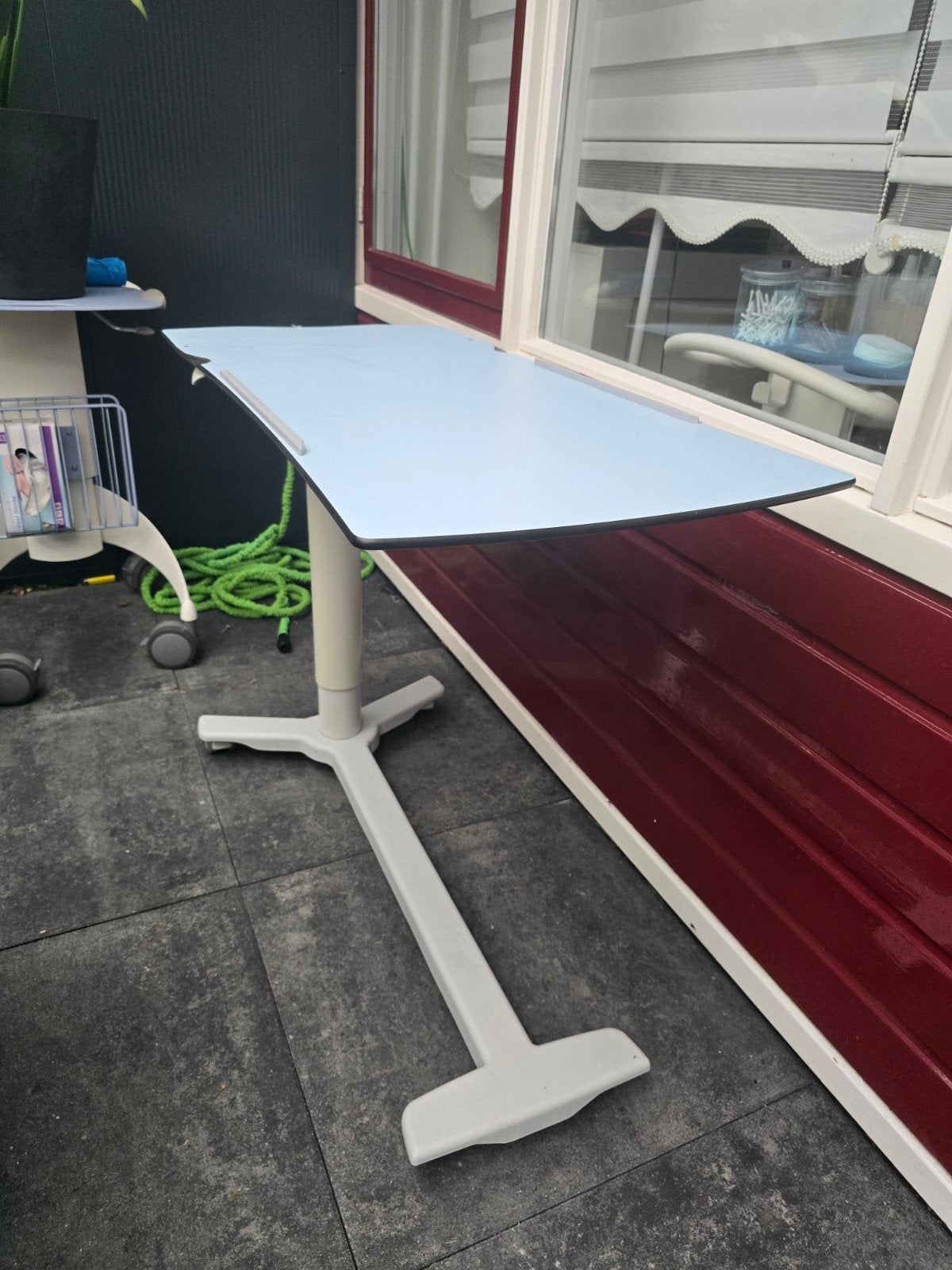 Verrijdbare bijzettafel / laptoptafel - Ede/Amsterdam, Ophalen