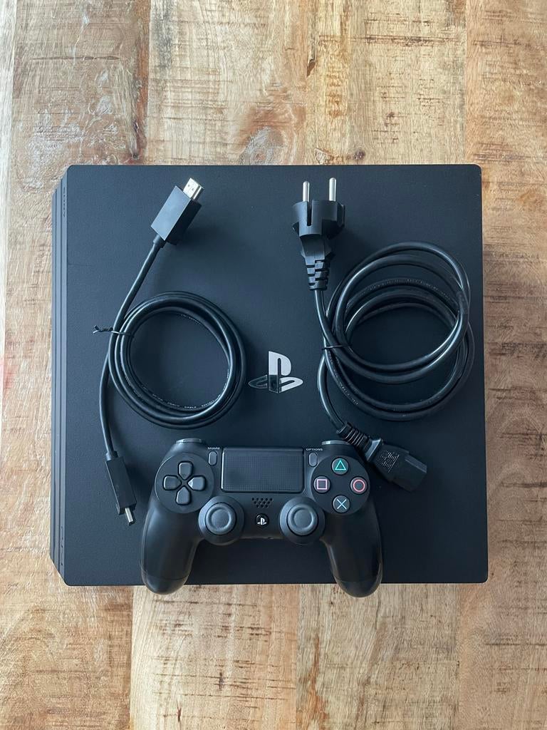 PS4 PRO 1TB | With 80+ Games | Low Firmware - 11.0, Ophalen of Verzenden, Zo goed als nieuw, Met harde schijf, 1 TB