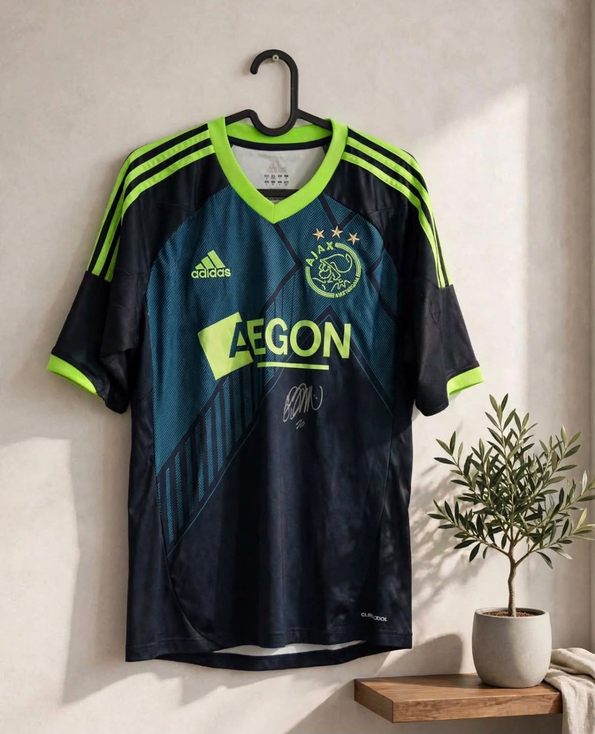 Ajax uitshirt 2012/2013 Lasse Schöne gesigneerd, Ophalen of Verzenden, Zo goed als nieuw, Shirt