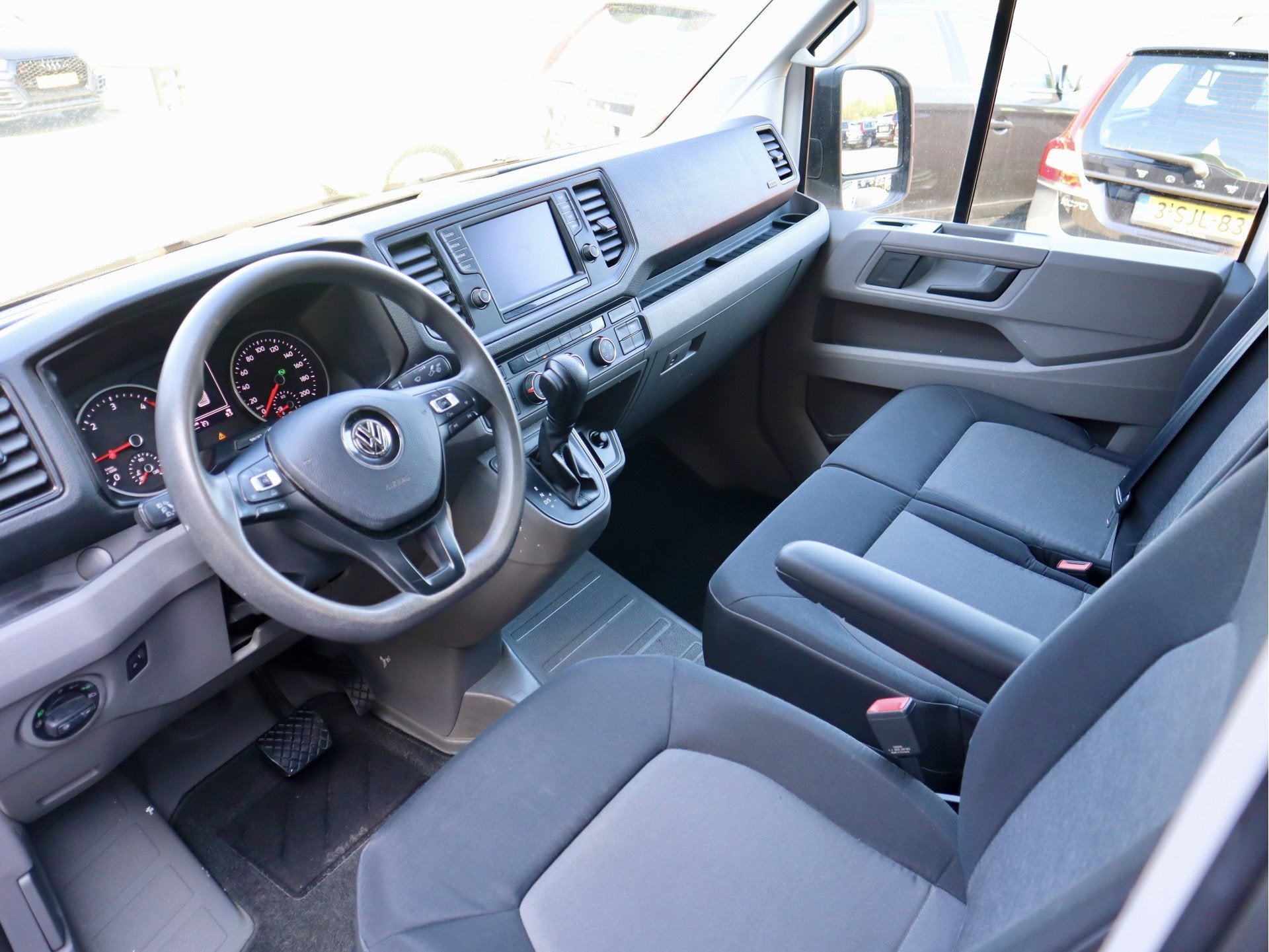 Volkswagen Crafter 35 2.0 TDI L4H4 MARGE/BTW VRIJ (bj 2017), Auto's, Stof, Gebruikt, Euro 6, 4 cilinders