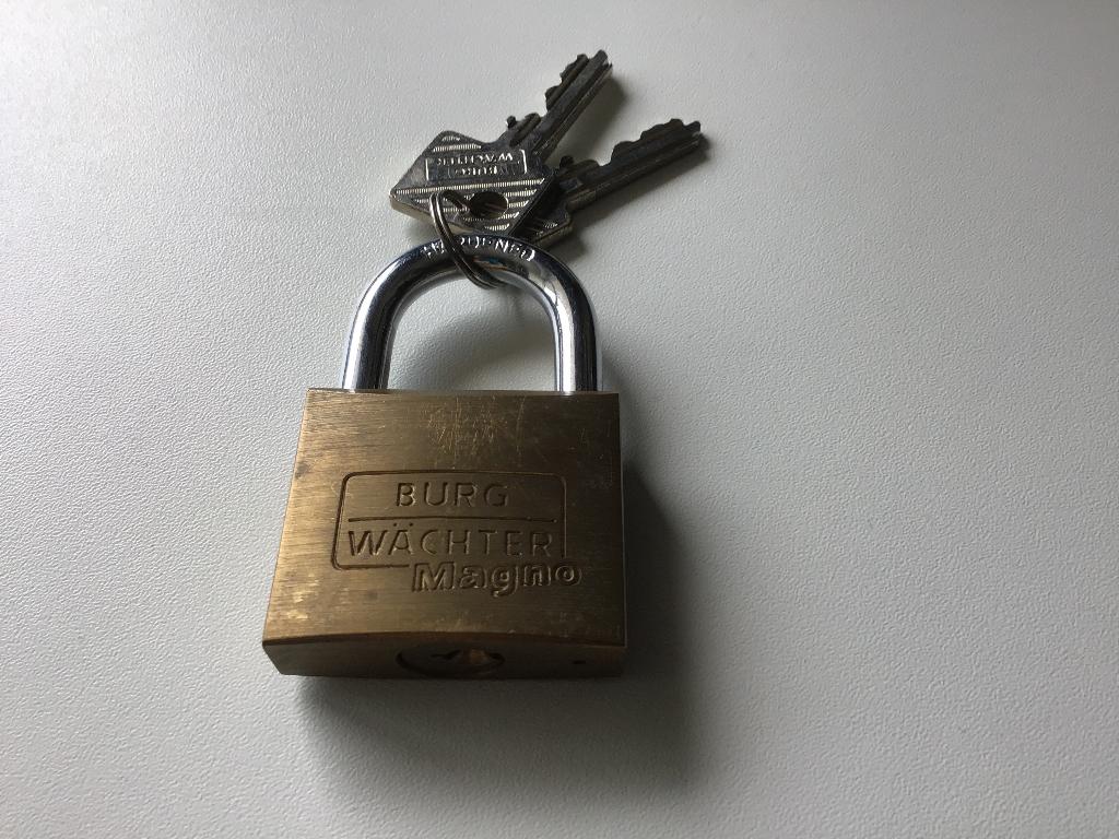 Slot met 2 originele sleutels, Ophalen of Verzenden, Zo goed als nieuw