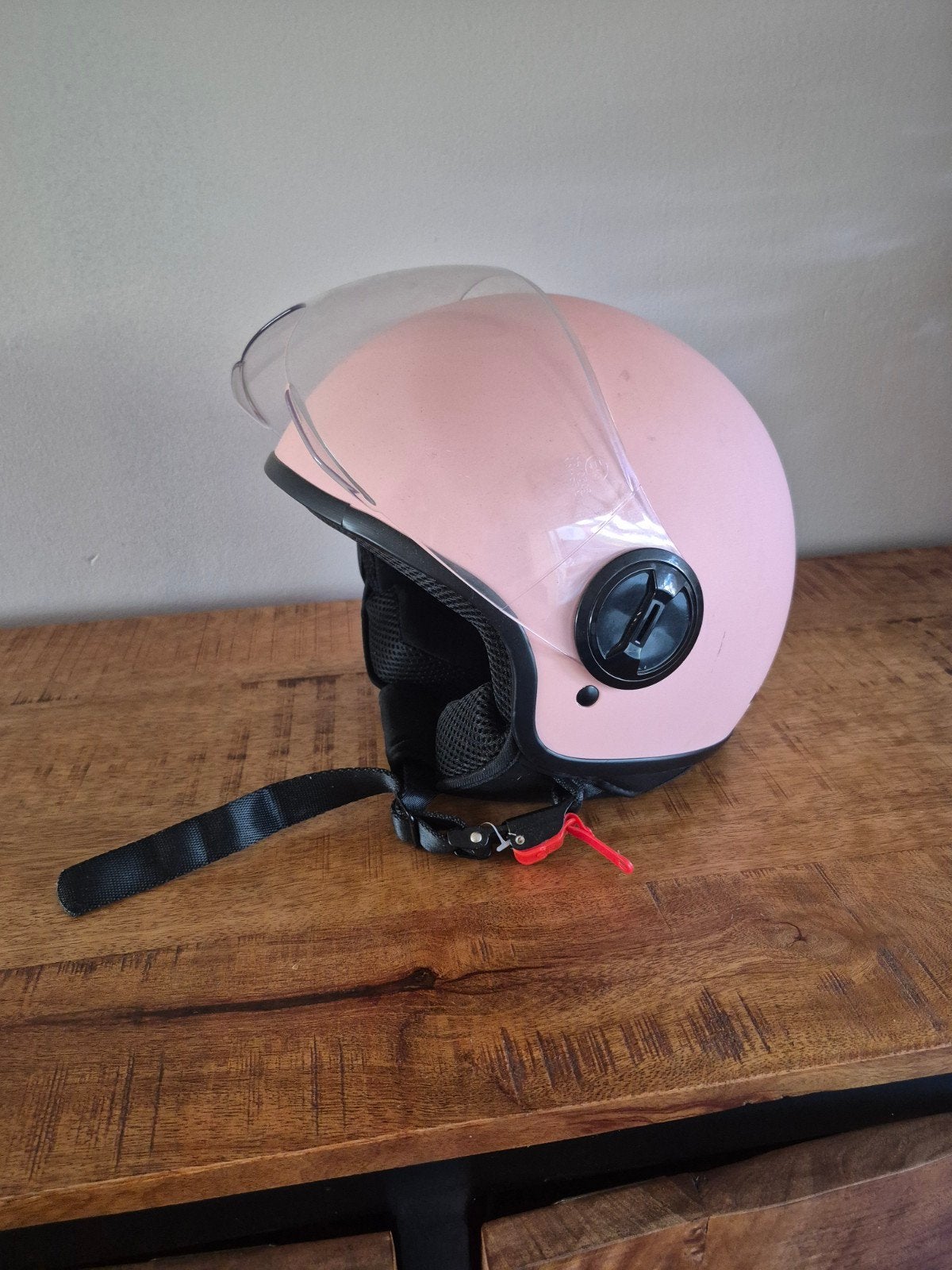 Roze Vinz scooterhelm maat S (55/56), Fietsen en Brommers, Brommerhelmen, Ophalen, Gebruikt, Small, Vinz