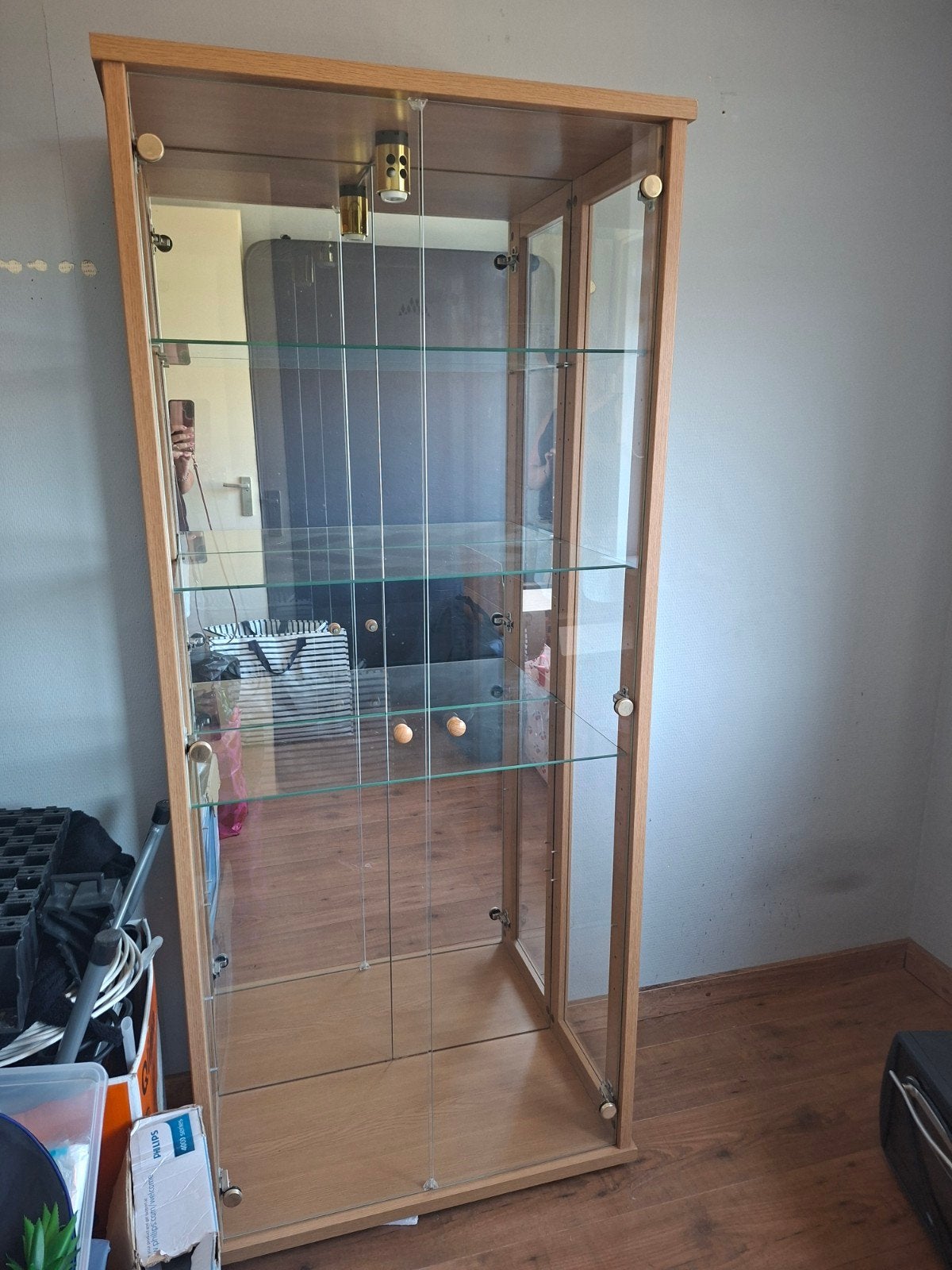 GRATIS!! Vitrine kast met verlichting, Ophalen, Gebruikt, 50 tot 100 cm, 150 tot 200 cm