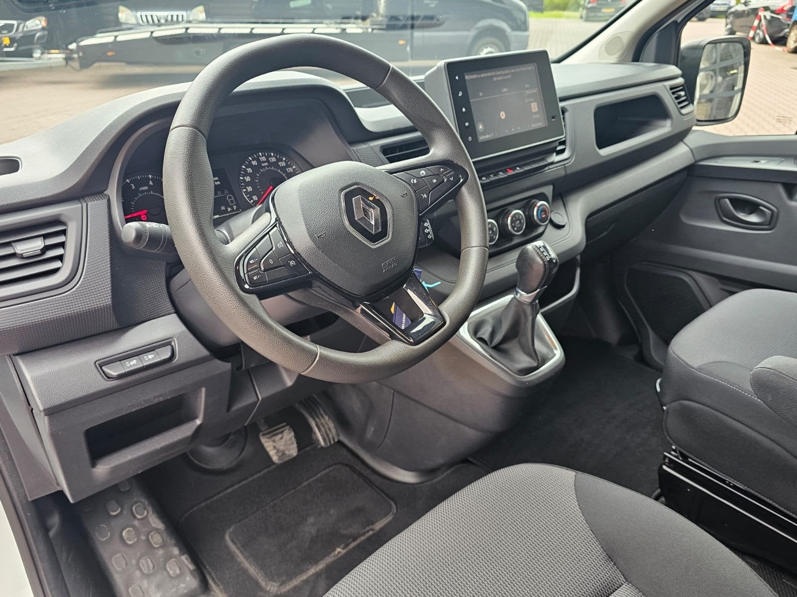 Renault Trafic 2.0 dCi 150PK T29 L1H1 Comfort | Automaat | L, Auto's, Stof, Gebruikt, Euro 6, 4 cilinders