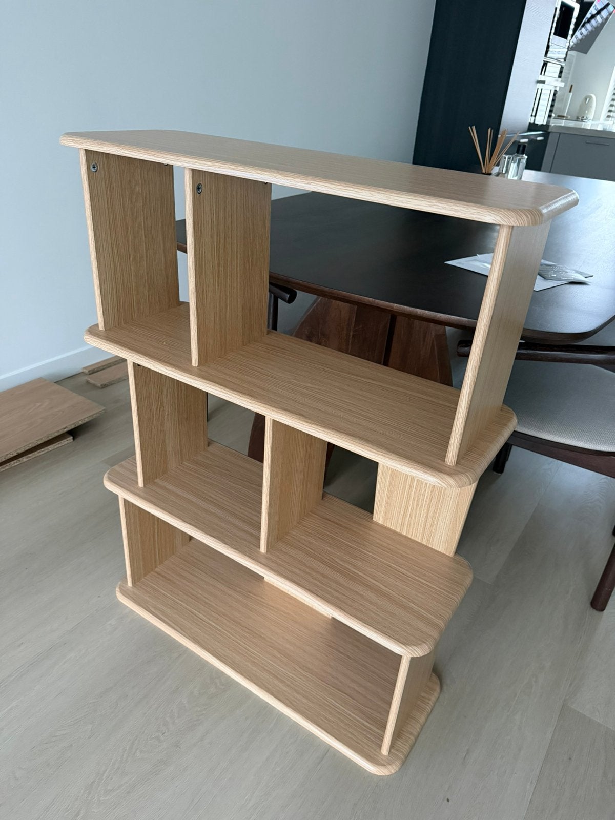 Wandkast action - sidetable, Ophalen, Zo goed als nieuw