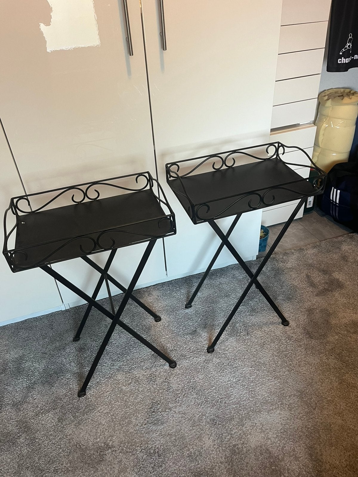 Twee bijzettafels, Ophalen, Minder dan 55 cm, Gebruikt, Metaal of Aluminium