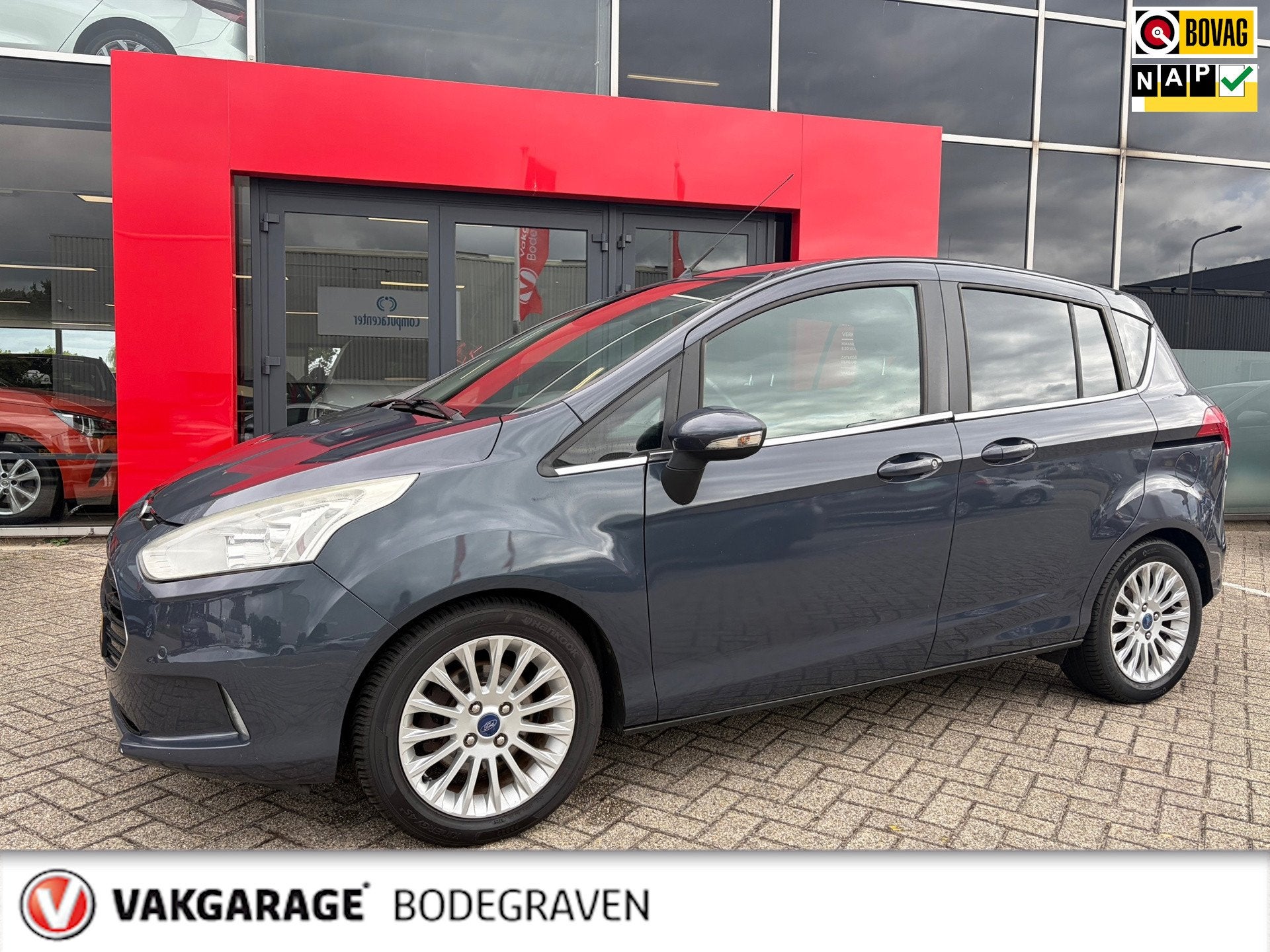 Ford B-Max 1.0 EcoBoost Titanium / camera, Auto's, Voorwielaandrijving, Euro 5, Gebruikt, Origineel Nederlands