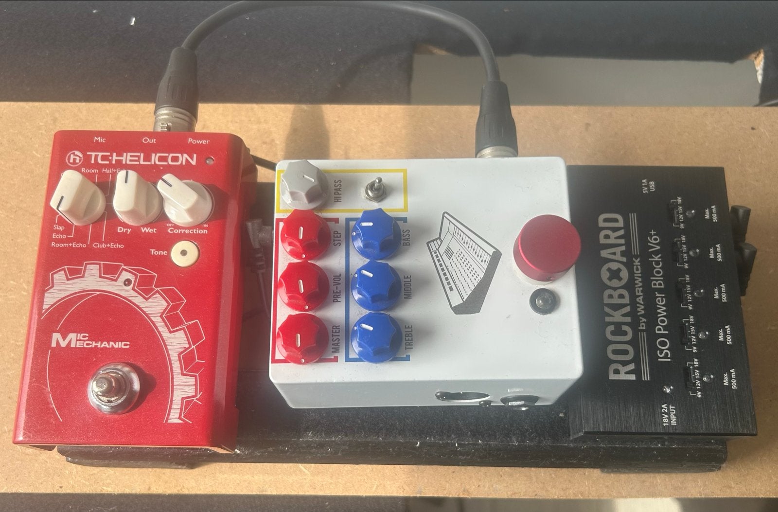 TC Helicon Mic Mechanic, JHS Colour Box, Rockboard Power Blo, Muziek en Instrumenten, Ophalen, Gebruikt, Delay of Echo