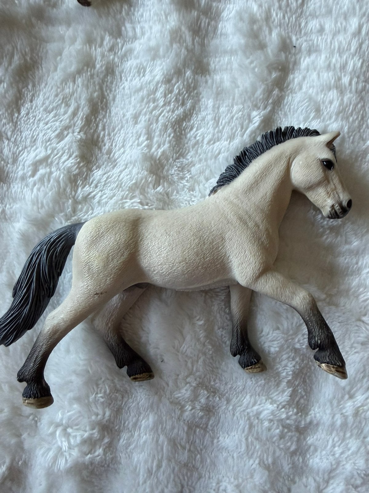 Schleich paardje, Camargue hengst, Ophalen of Verzenden, Gebruikt