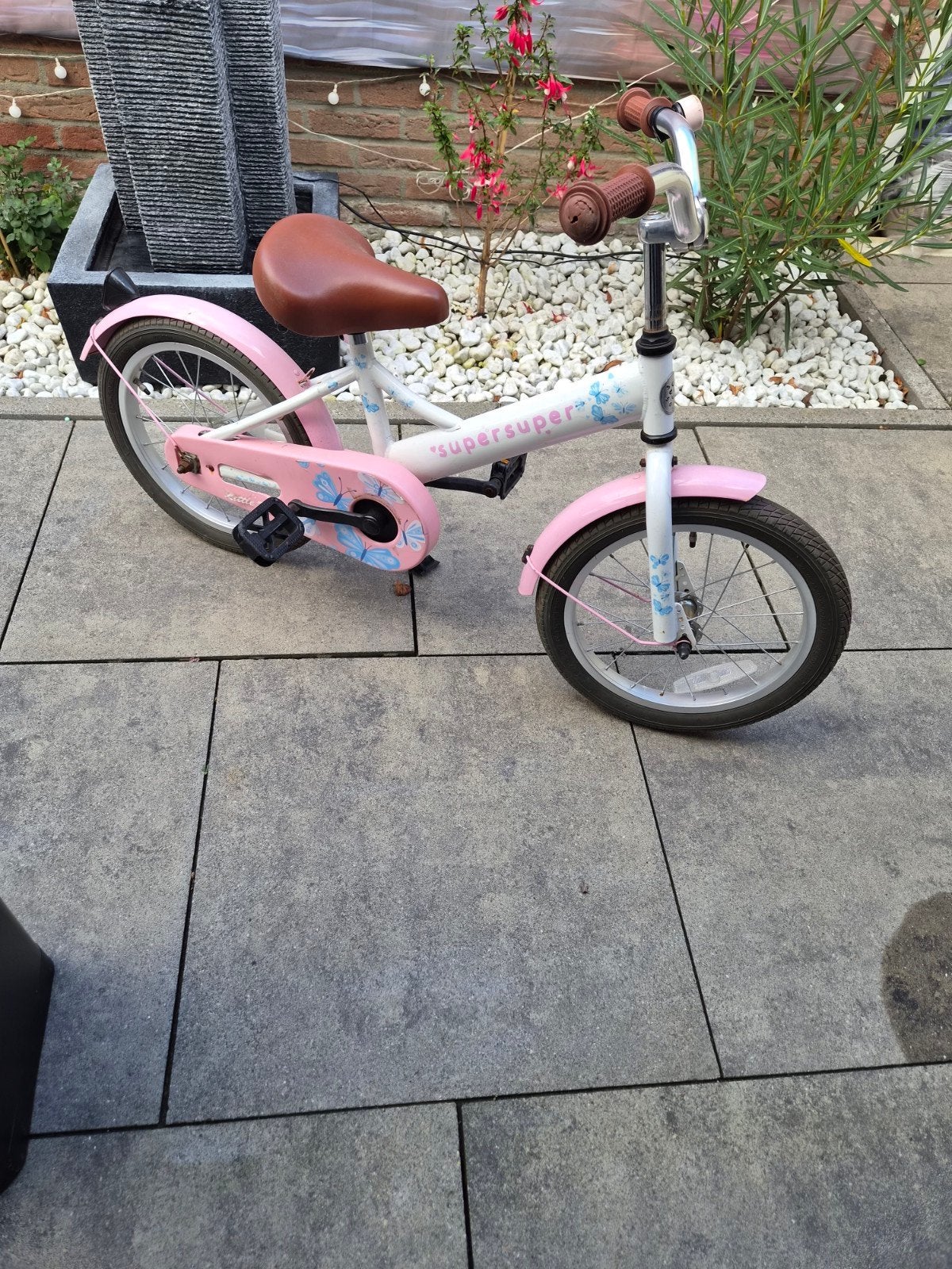 Supersuper Kinderfiets Roze - Zo goed als nieuw, Terugtraprem, 16 tot 20 inch, Ophalen of Verzenden, Zo goed als nieuw