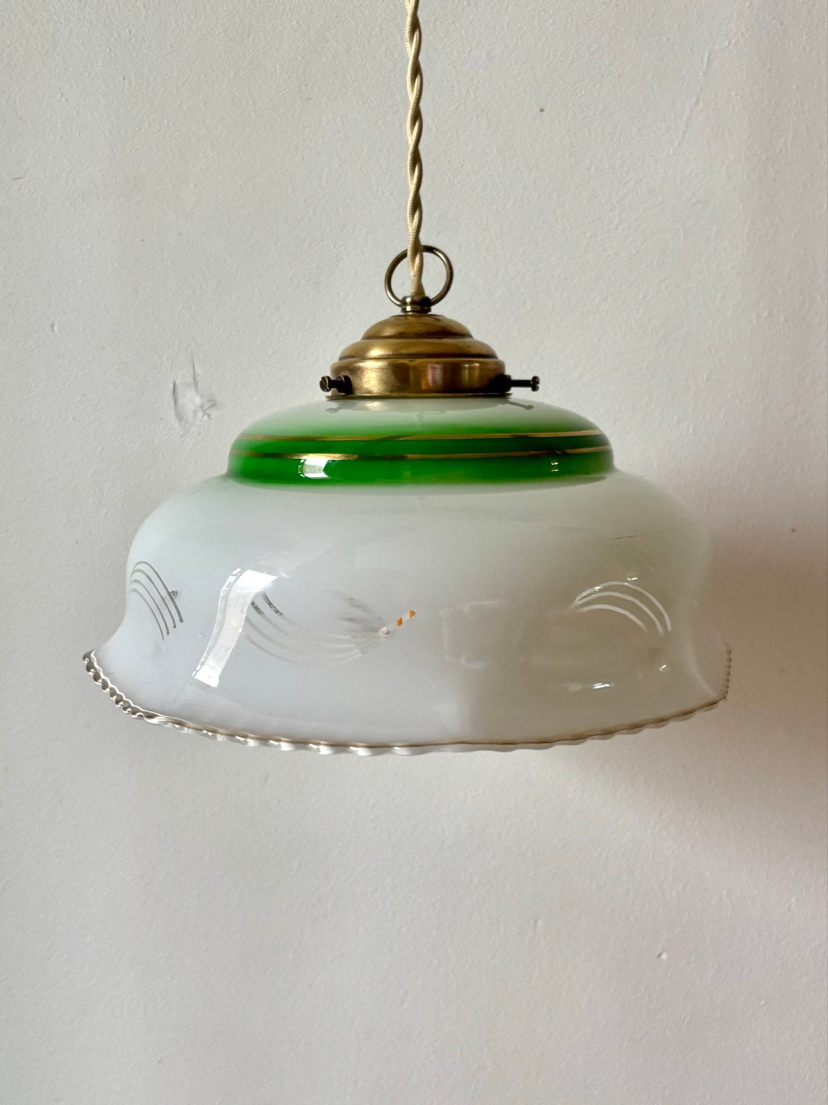 Vintage Hanglamp met Groene Rand en Glazen Kap, Glas, Gebruikt, Vintage, landerlijk, E27 (groot)
