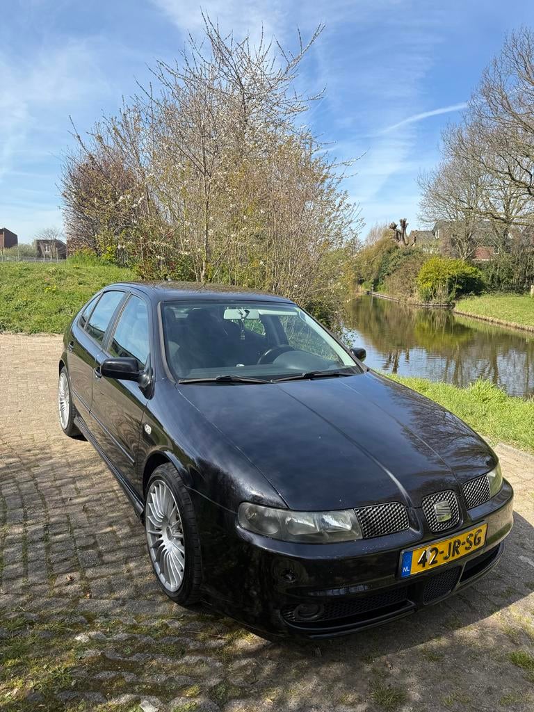 Seat Leon 1.8 20VT 132KW 2002 Zwart, Voorwielaandrijving, 4 cilinders, 1264 kg, Zwart