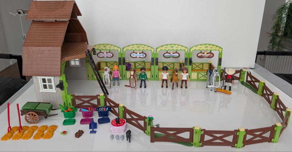70118 PLAYMOBIL Spirit Schuur Met Lucky, Pru En Abigail, Ophalen of Verzenden, Gebruikt, Complete set