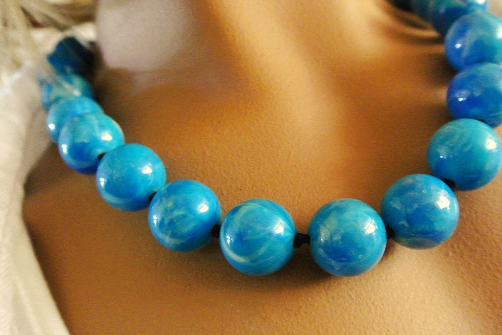 Halsketting ketting kleurrijk blauw vintage retro stijl, Ophalen of Verzenden, Gebruikt, Blauw, Overige materialen