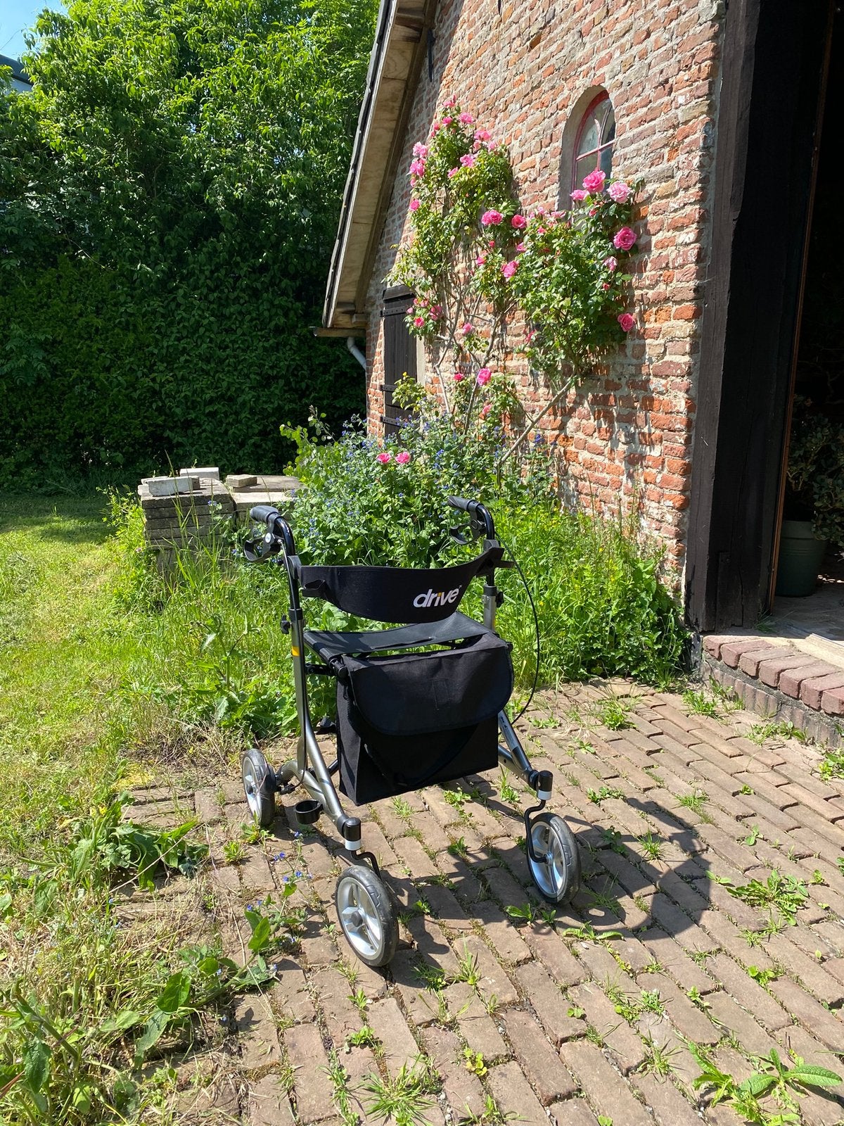 Rollator Nitro SL, Diversen, Rollators, Ophalen, Lichtgewicht, Zo goed als nieuw