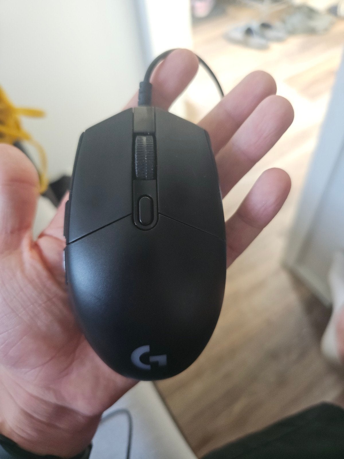 Logitech G203 Gaming Muis - Scrollwiel defect, Computers en Software, Rechtshandig, Muis, Ophalen of Verzenden, Niet werkend