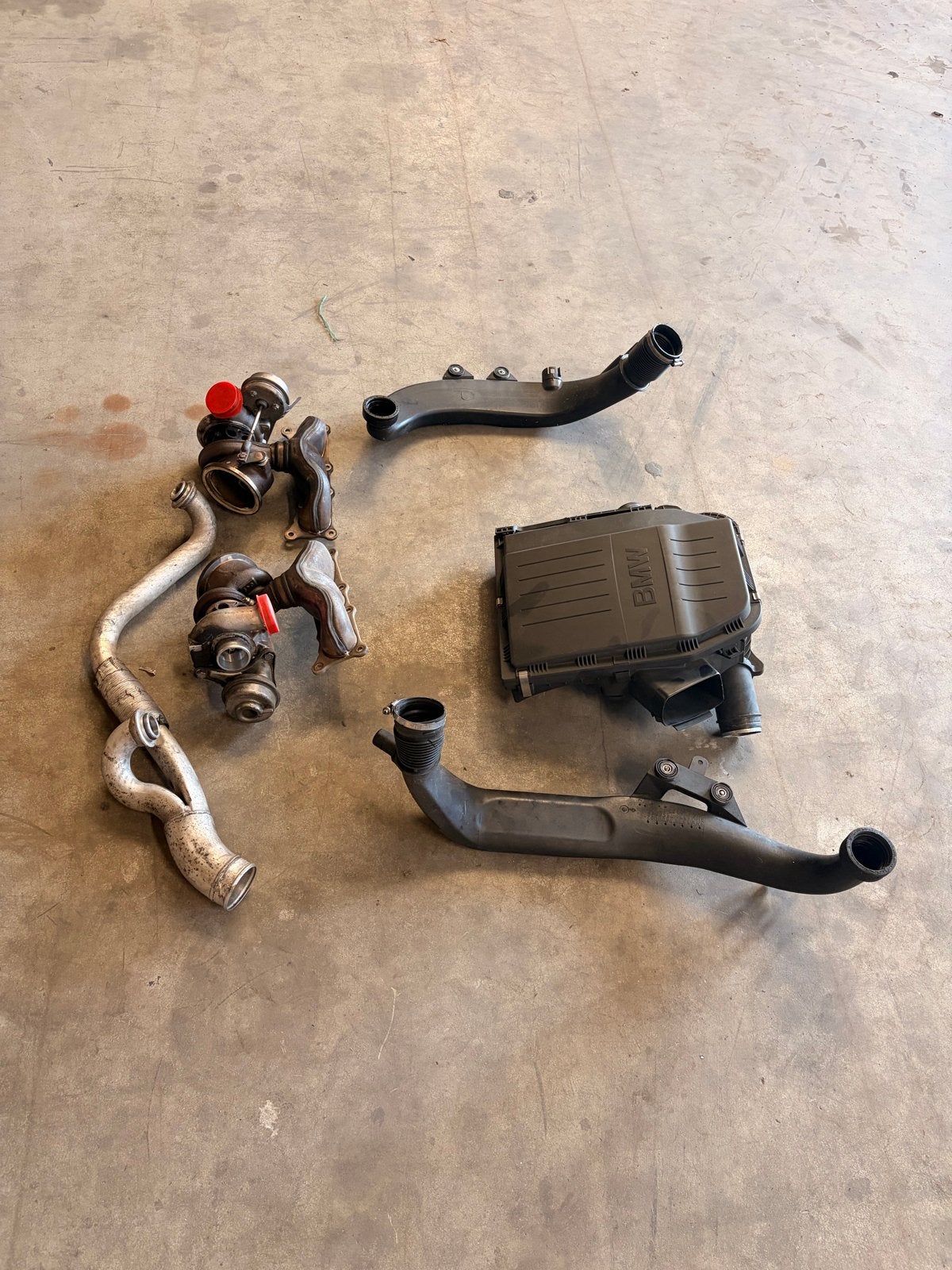 BMW E90/E91/E92 N54 Turbo's en Luchtfilterhuis met K&N, Auto-onderdelen, Ophalen, Gebruikt, BMW