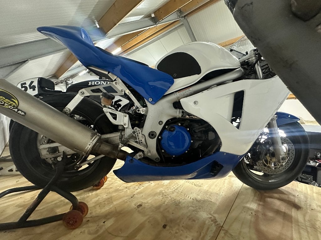Suzuki sv 650  circuit motor incl donor motor circuitmotor., 2 cilinders, Super Sport, Particulier, Handgeschakeld