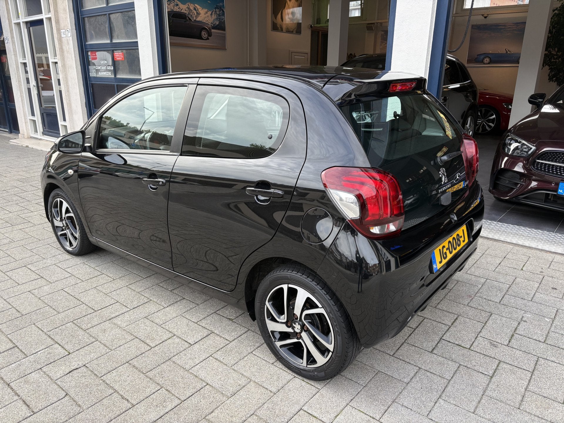 Peugeot 108 1.2 VTi Allure 82 PK 5-DEURS/CLIMA/CAMERA/CRUISE, Voorwielaandrijving, Gebruikt, Euro 6, 840 kg