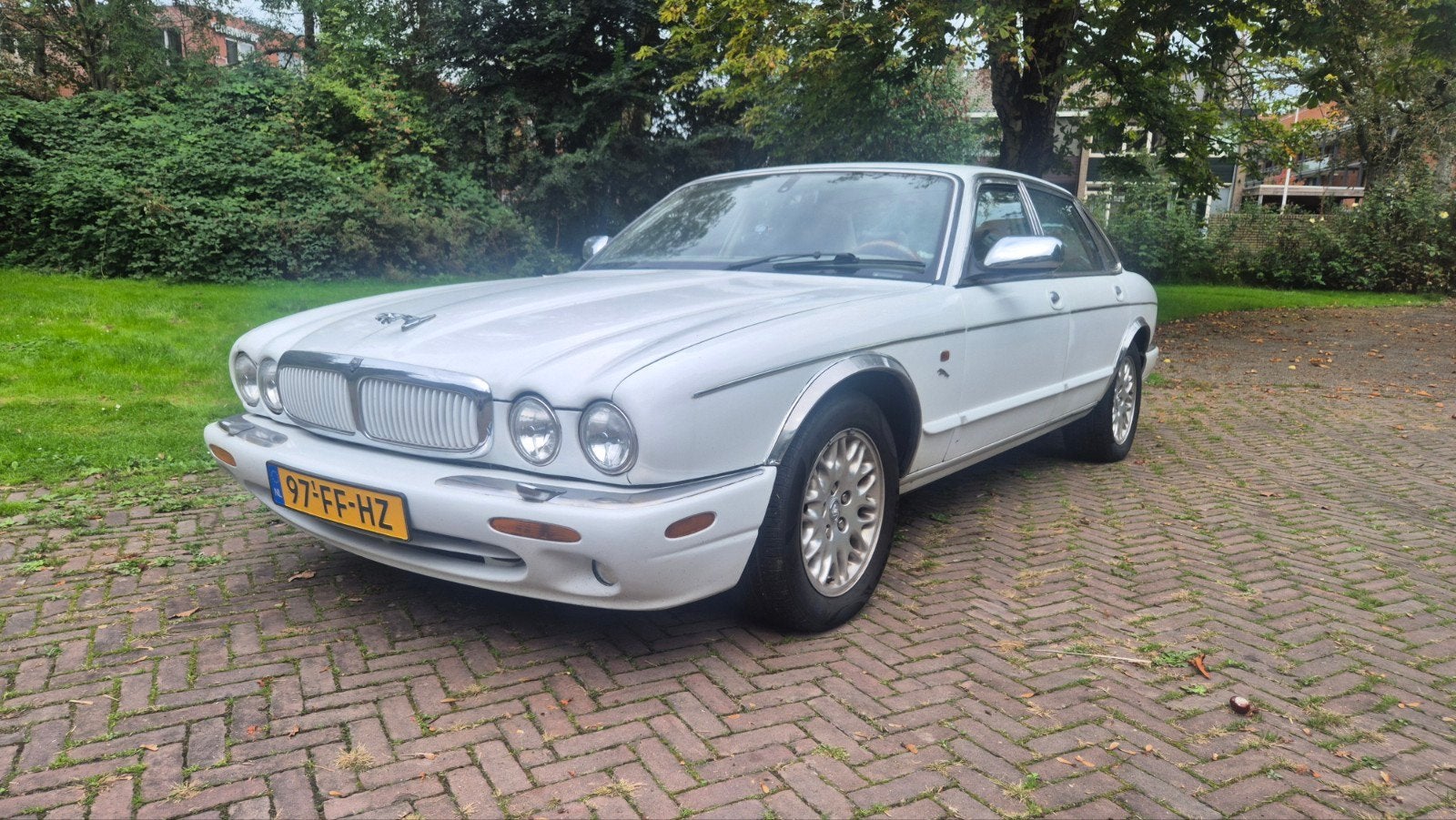 Jaguar XJ 3.2 Executive V8 2000 Wit, Auto's, Automaat, Achterwielaandrijving, 8 cilinders, Wit